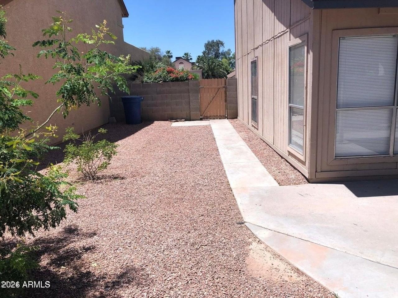 711 N Country Club Way - Photo 4 of 5