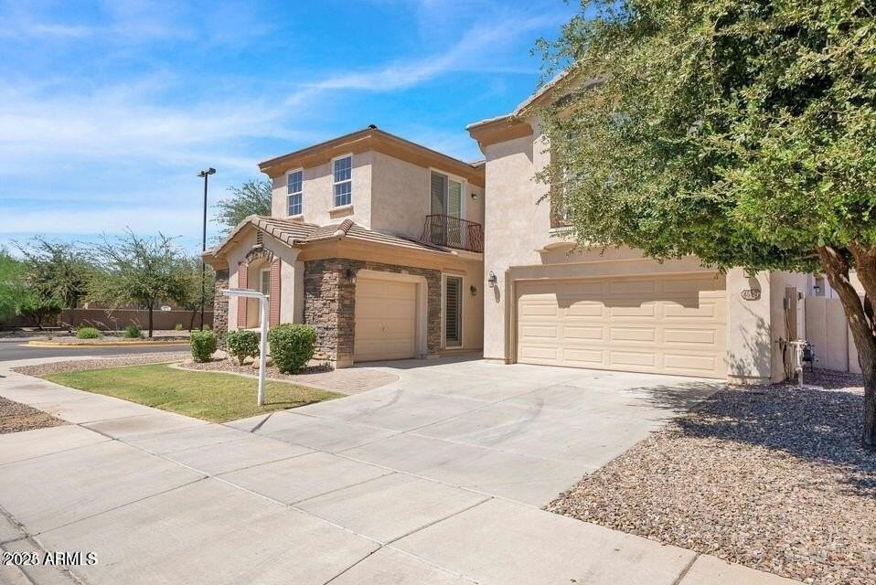 4590 E Waterman St - Photo 2 of 50