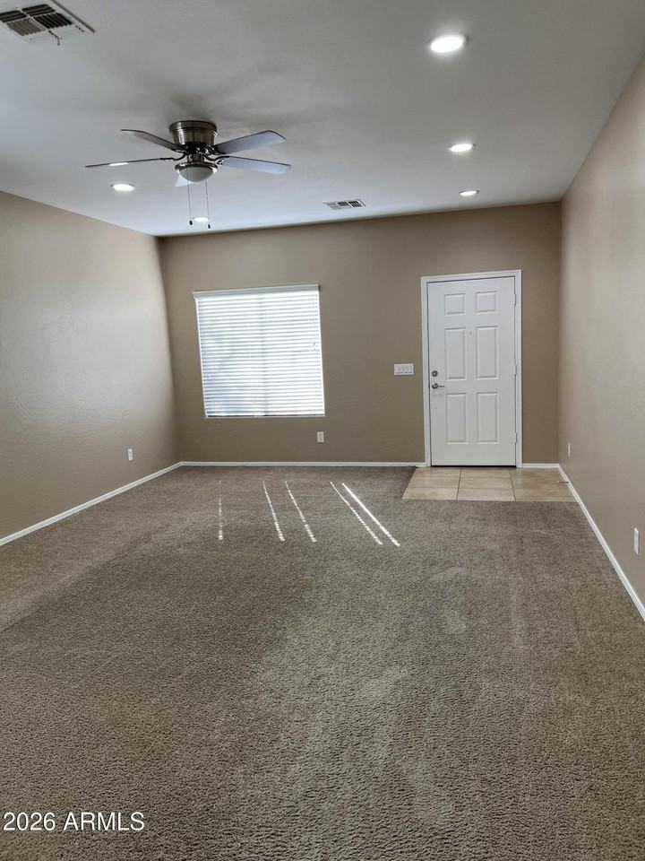 2381 N Monticello Dr - Photo 2 of 18