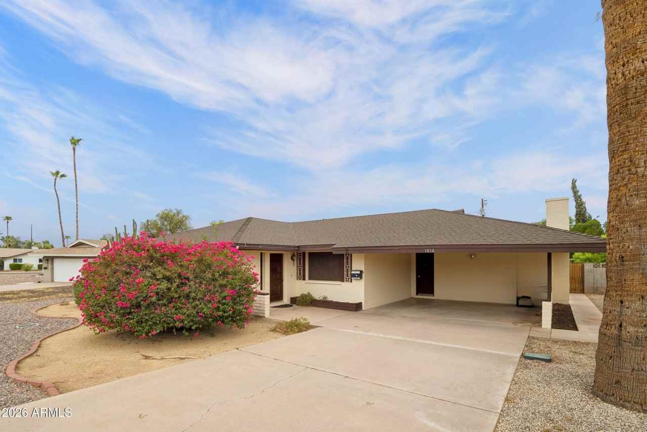 1014 E Balboa Cir - Photo 2 of 50