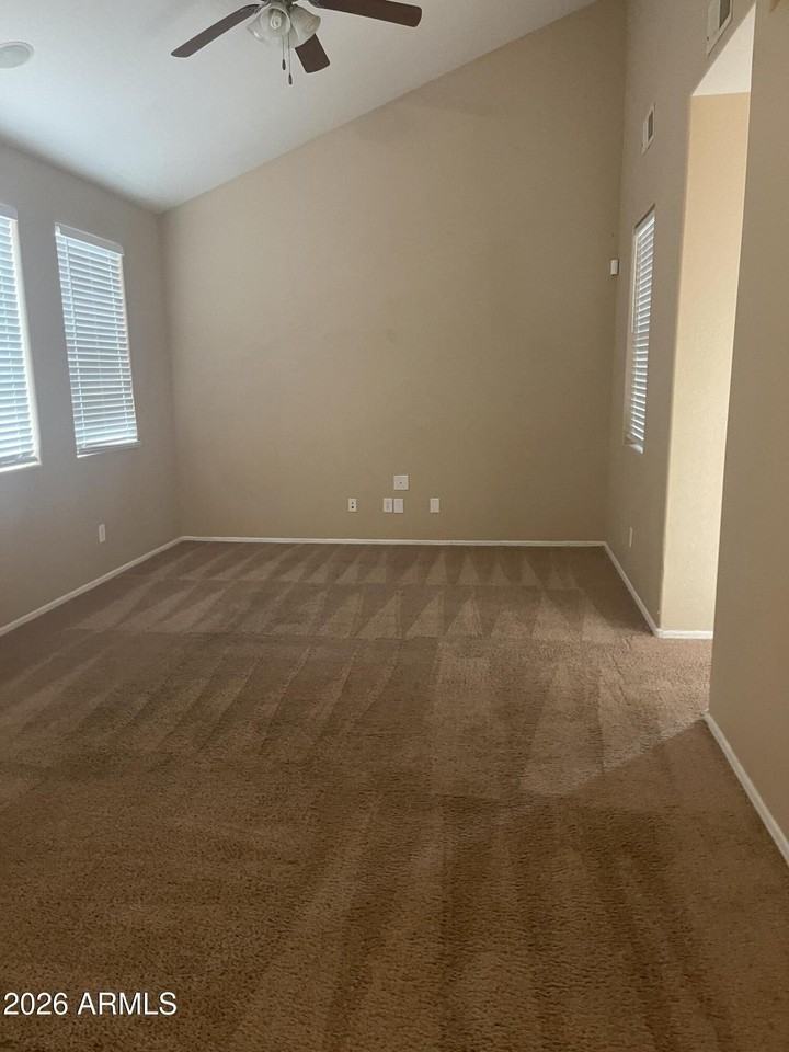 4728 W Carson Rd - Photo 3 of 20