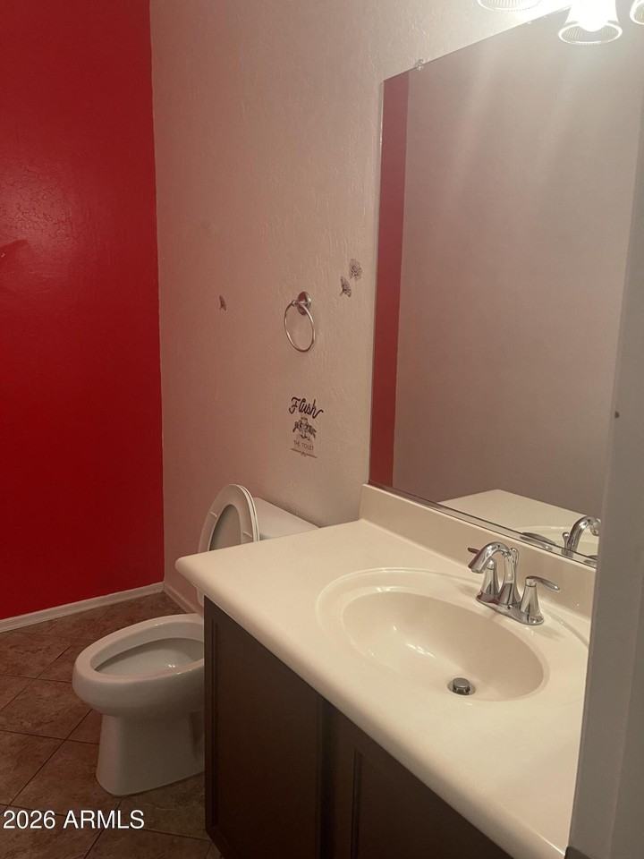 4728 W Carson Rd - Photo 5 of 20
