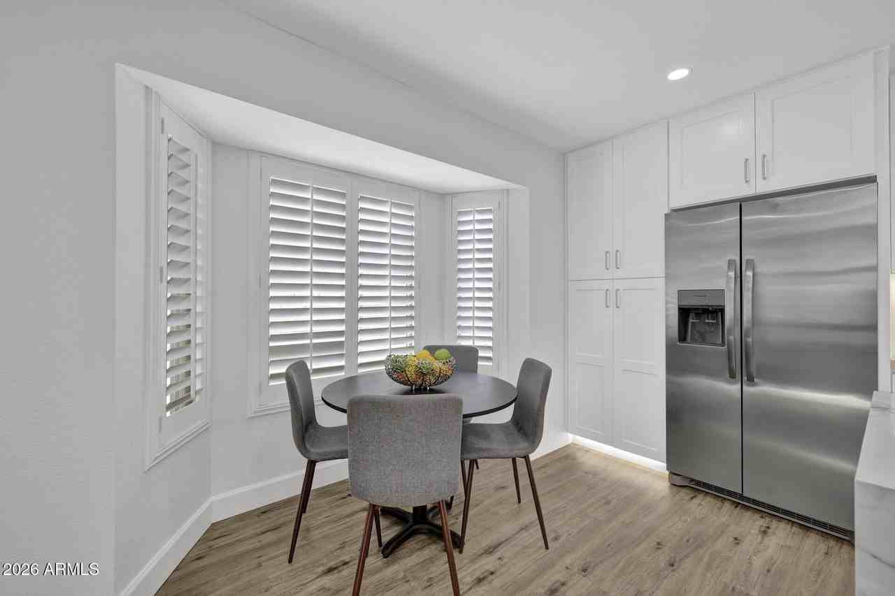 4760 W Wahalla Ln - Photo 6 of 50