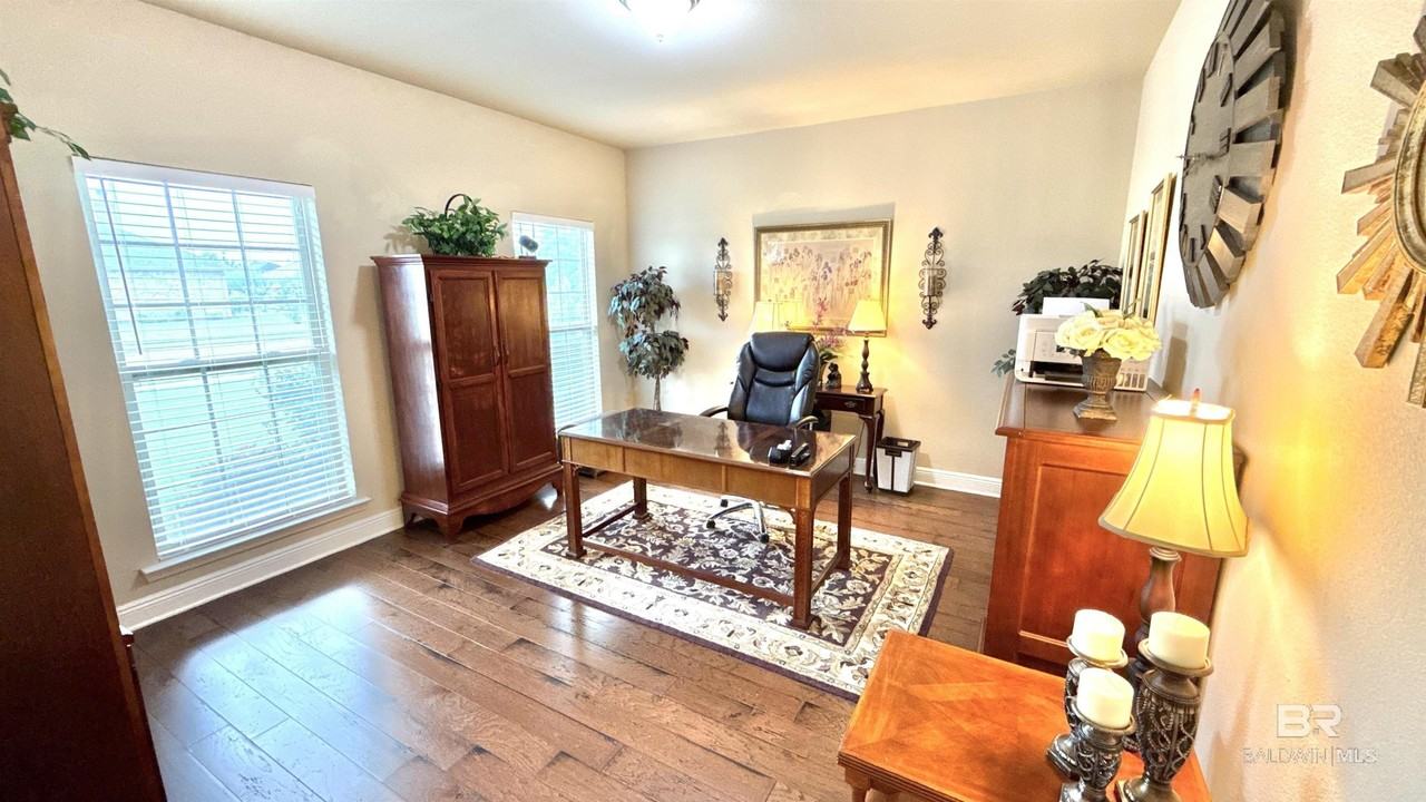 697 Parish Lakes Dr - Photo 4 of 25