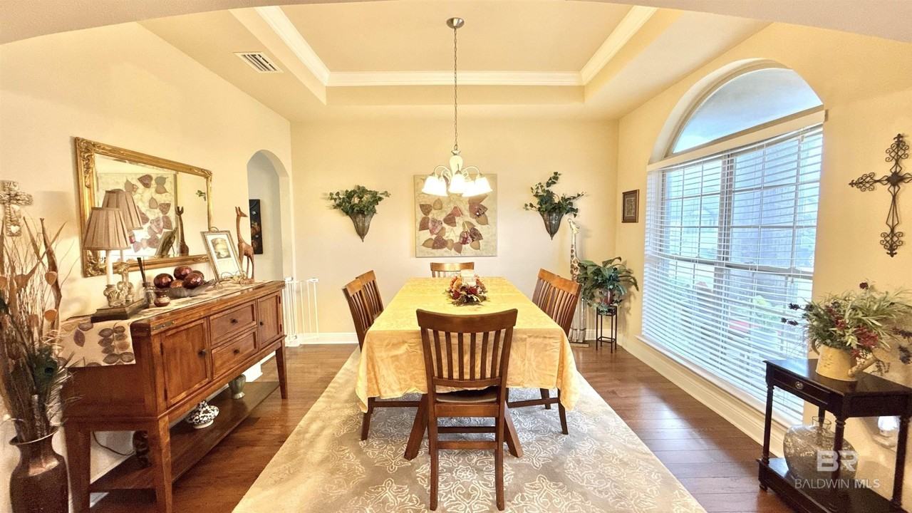 697 Parish Lakes Dr - Photo 5 of 25