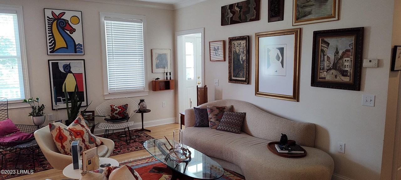 45 Holbrook Dr - Photo 6 of 46
