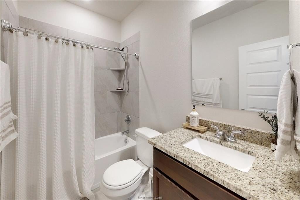 3515 Longmire Dr - Photo 4 of 23