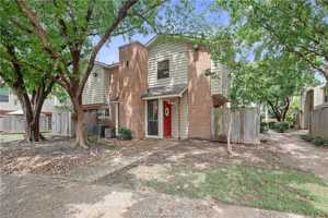 featured image of 1904 Dartmouth St Bldg I #I1