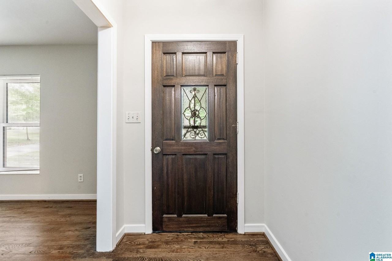 531 Park Ter - Photo 4 of 32