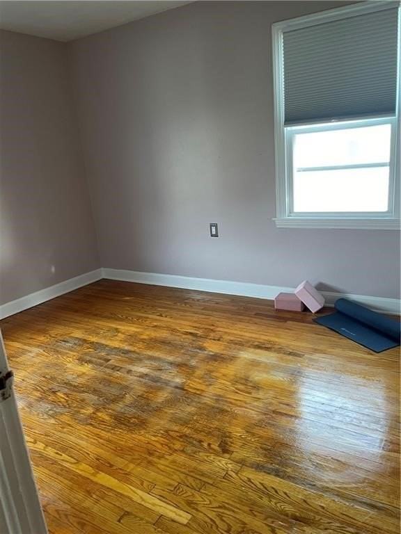 560 Beecher St - Photo 5 of 6