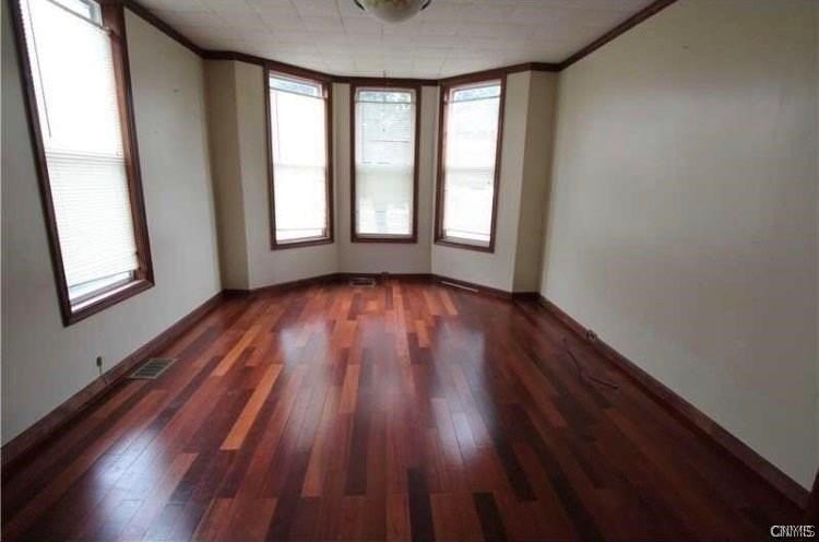 871 W Main St - Photo 2 of 19