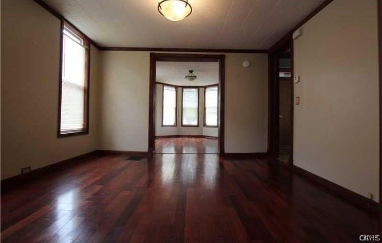 871 W Main St - Photo 3 of 19