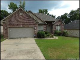 featured image of 37 Woodridge Dr