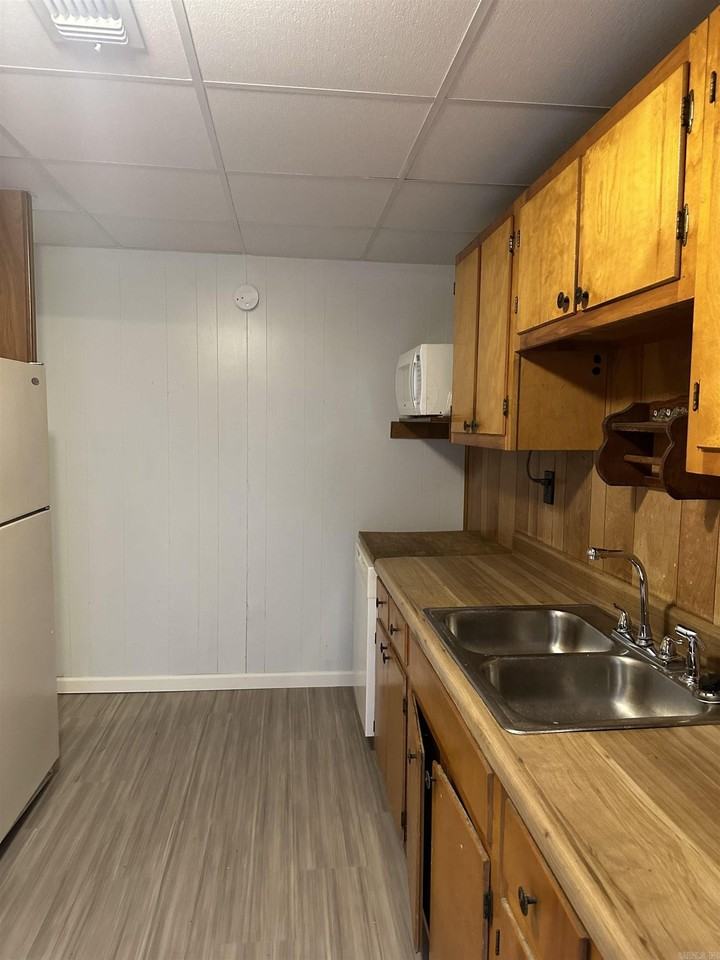 6604 Fitts Rd - Photo 5 of 12
