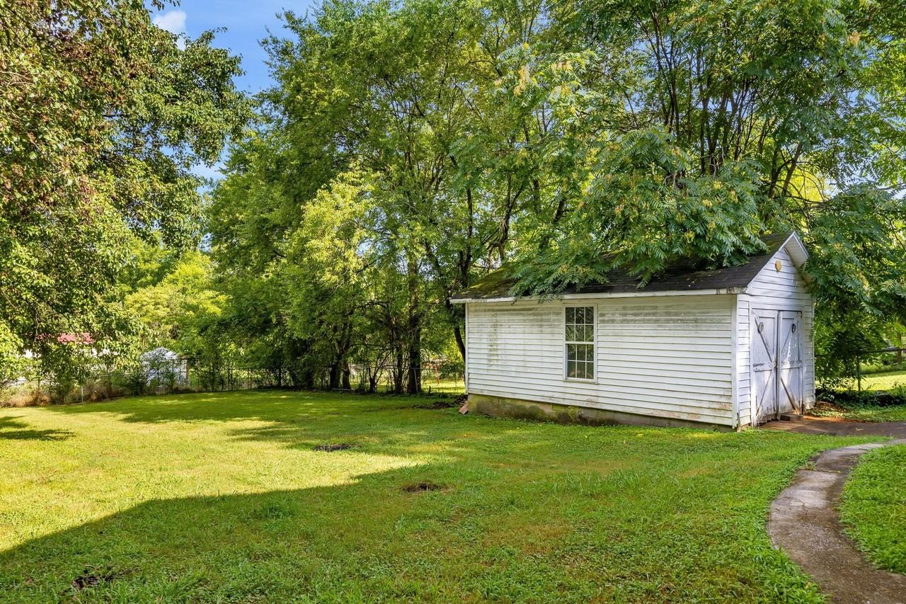 4092 University Dr - Photo 4 of 30