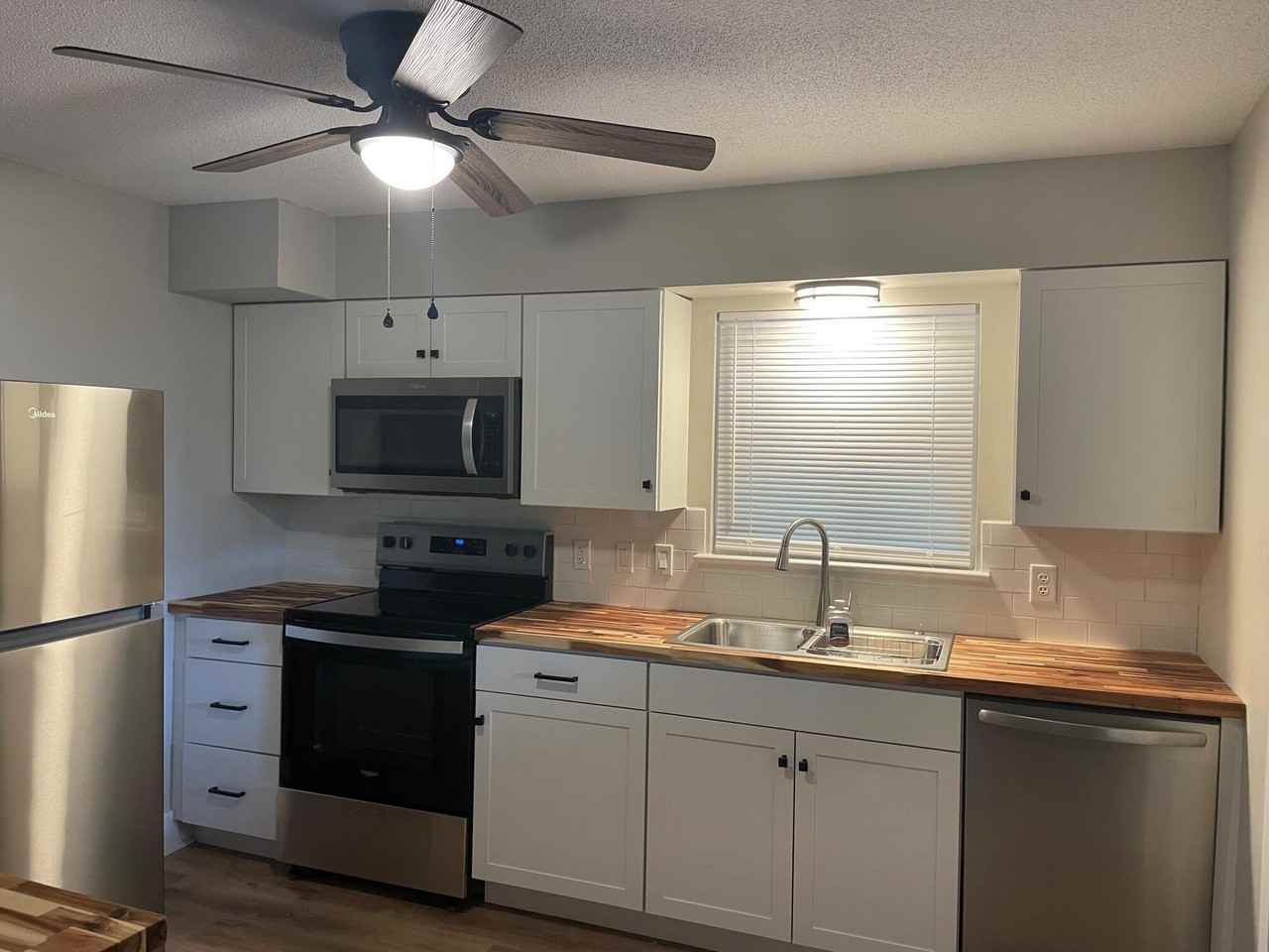 3217 Navajo Dr #B - Photo 6 of 18