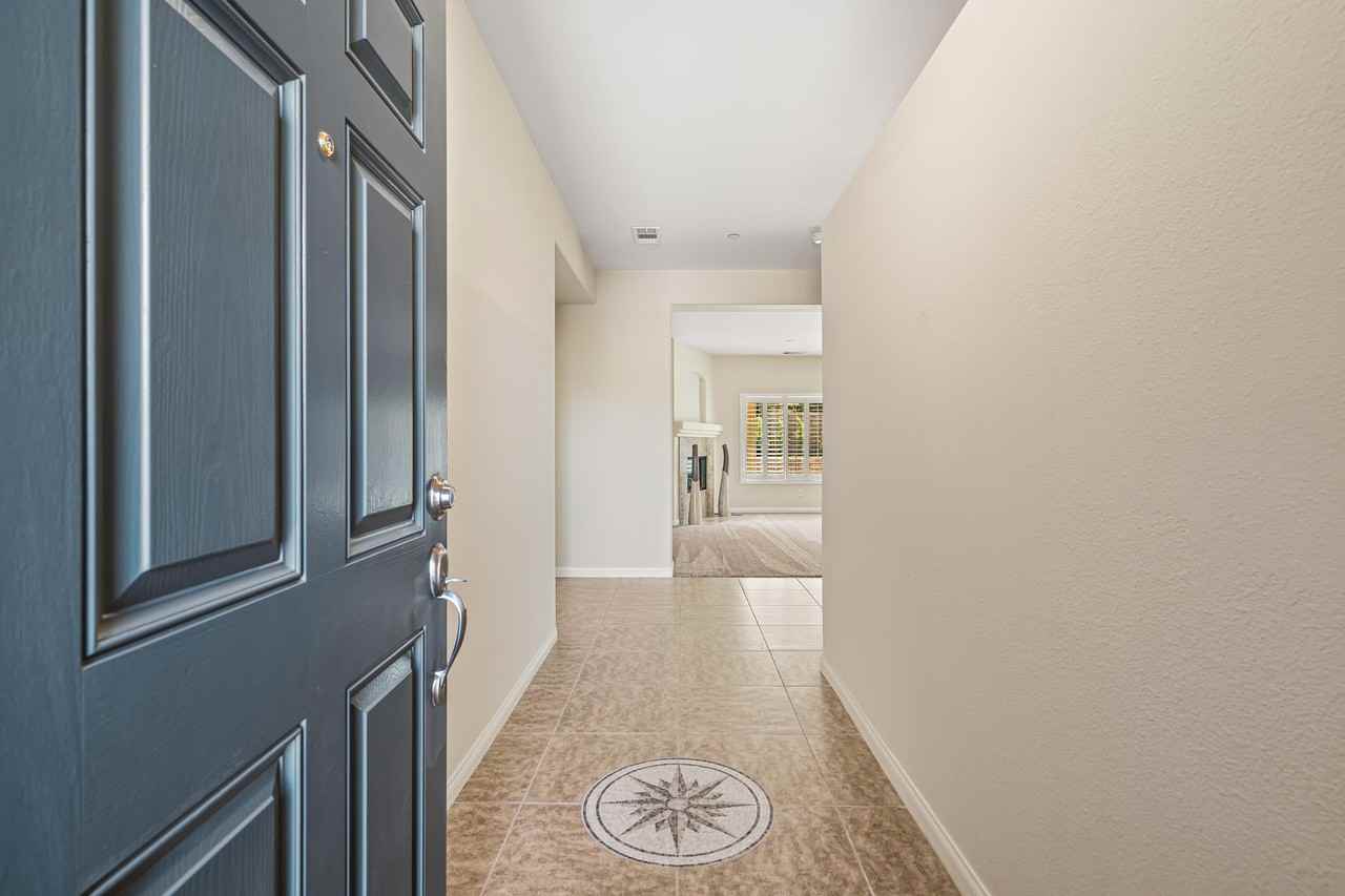 1267 Oro Rdg - Photo 4 of 50