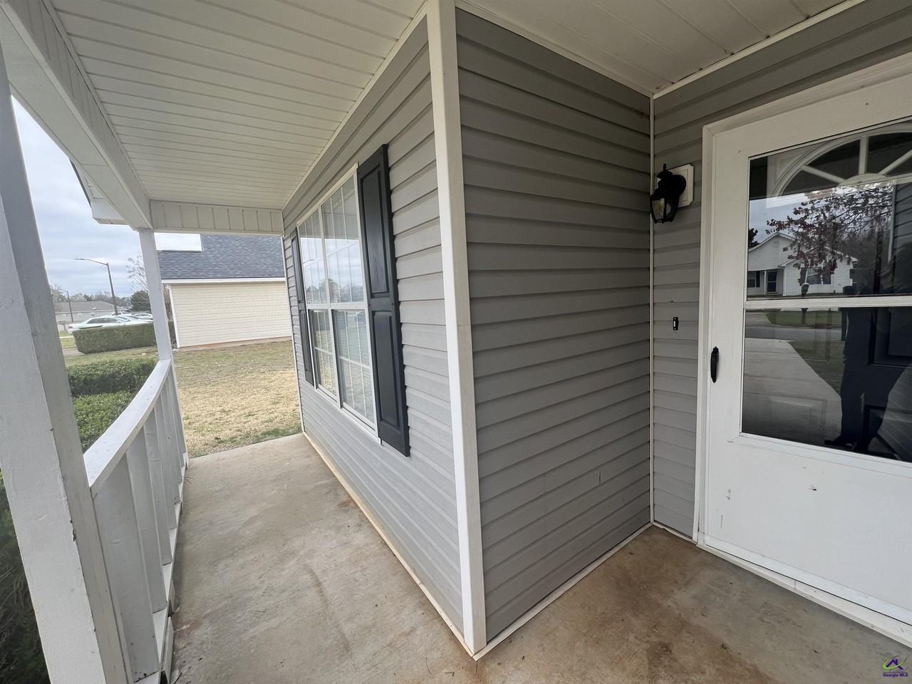 215 Haverhill Cir - Photo 2 of 23