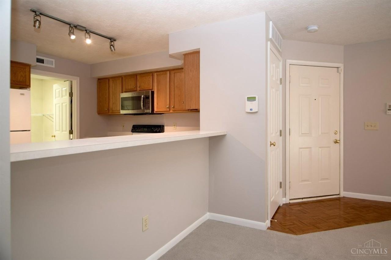 870 Southmeadow Cir #102 - Photo 4 of 20