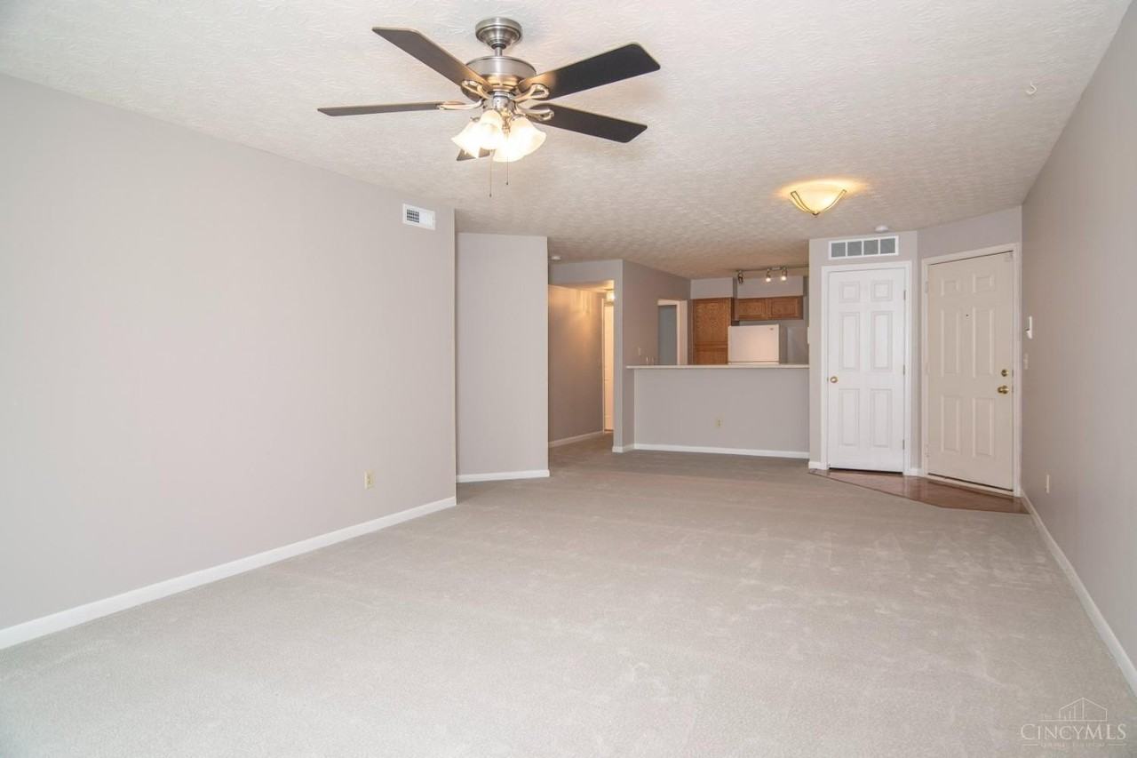 870 Southmeadow Cir #102 - Photo 6 of 20