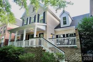 featured image of 10220 Vanguard Pkwy