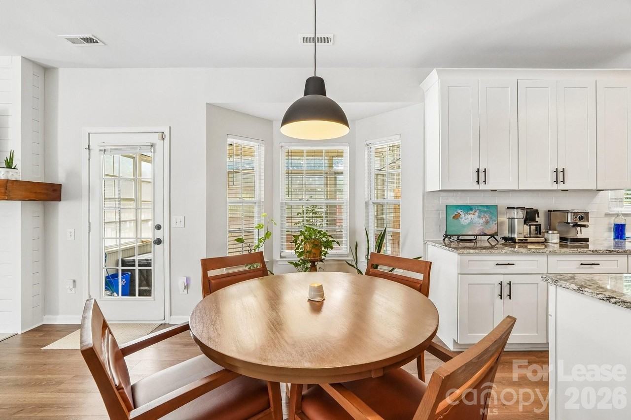 12900 Mccahan Ln - Photo 7 of 33