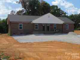 featured image of 427 Northbrook Iii School Rd
