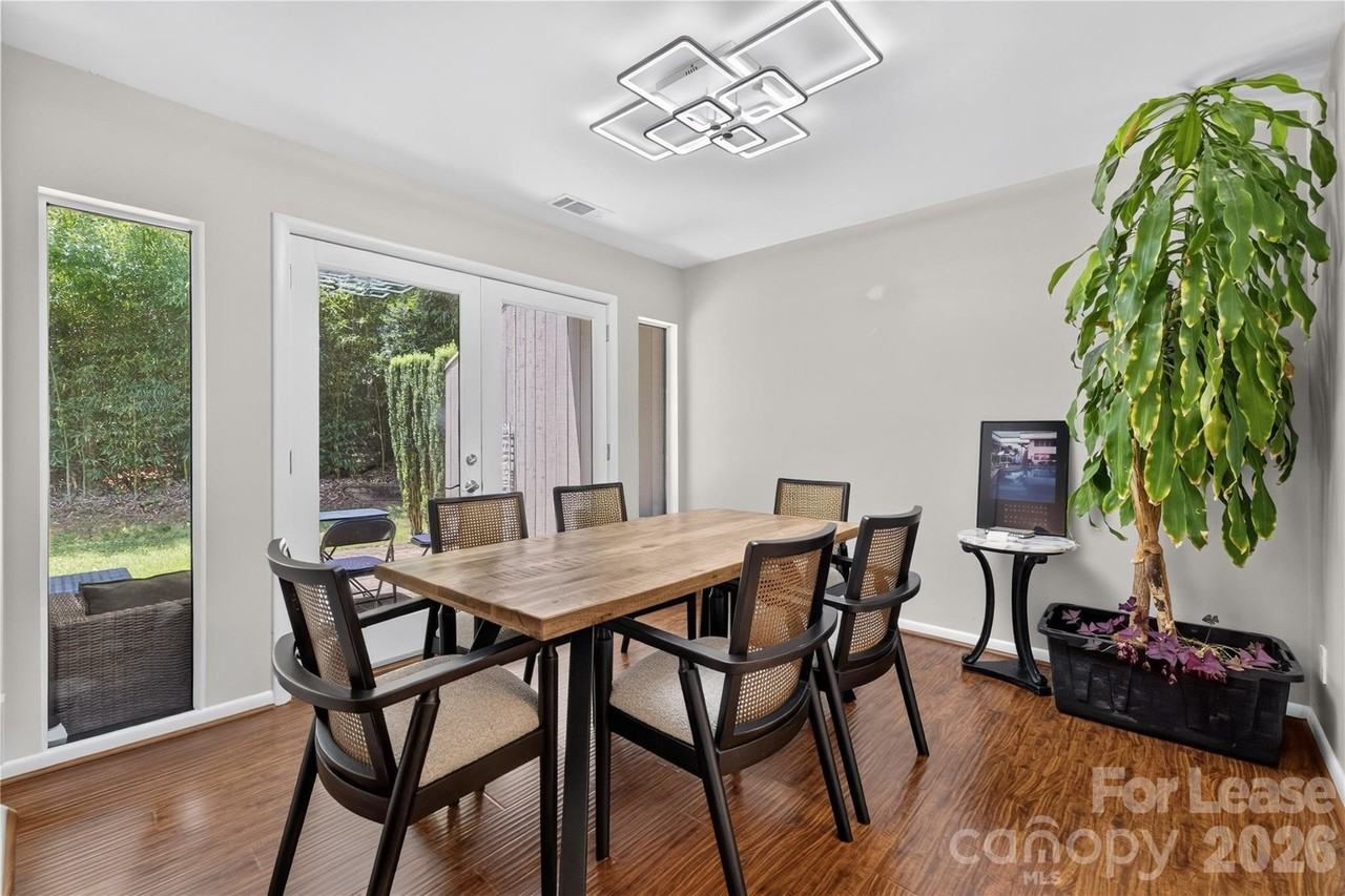 185 Riverview Ter - Photo 5 of 35