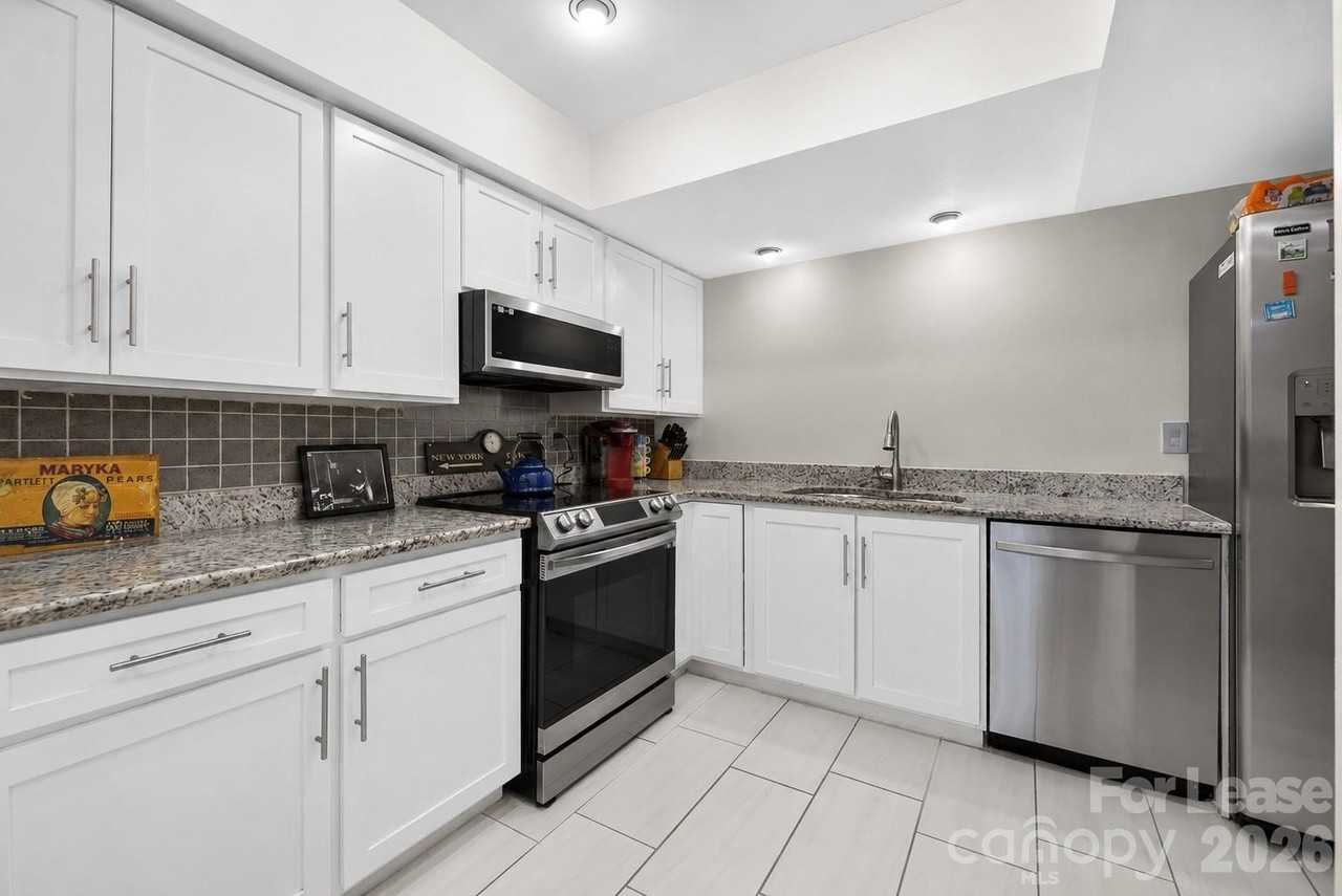 185 Riverview Ter - Photo 6 of 35