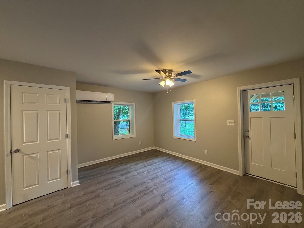 2621 E Greenbriar Rd - Photo 6 of 12