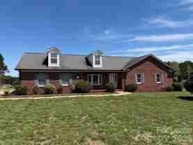 236 Meadow Oaks Dr - Photo 1 of 1