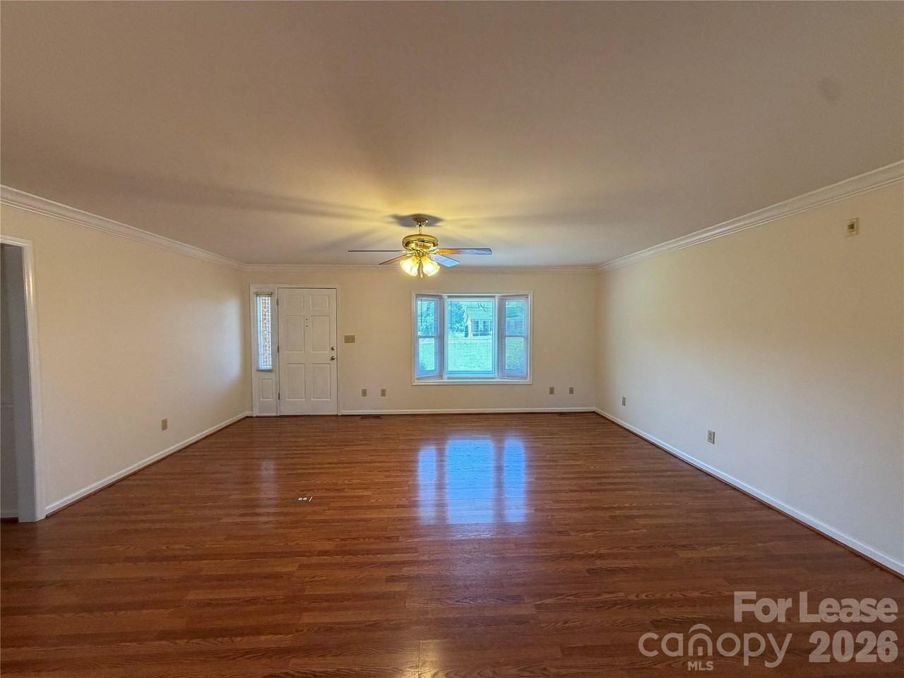 236 Meadow Oaks Dr - Photo 3 of 28