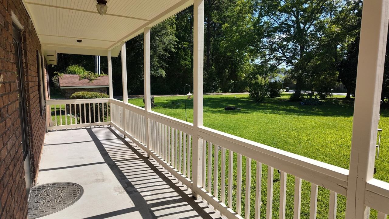 463 Old Moncks Corner Rd - Photo 2 of 19