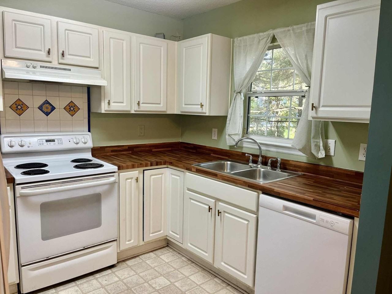 524 Beverly Dr - Photo 3 of 36