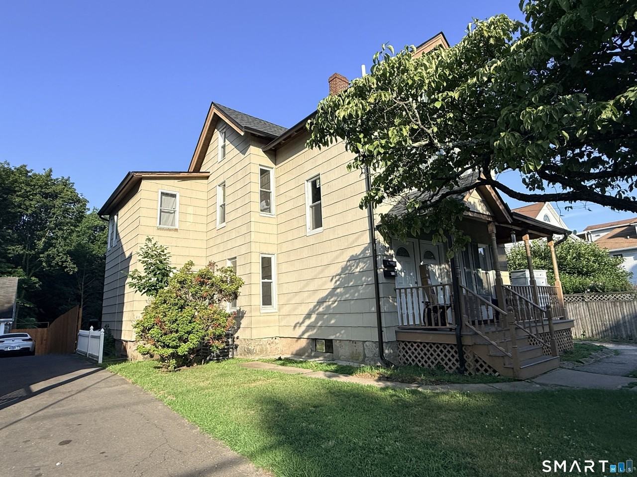 26 Taylor Ave - Photo 3 of 27