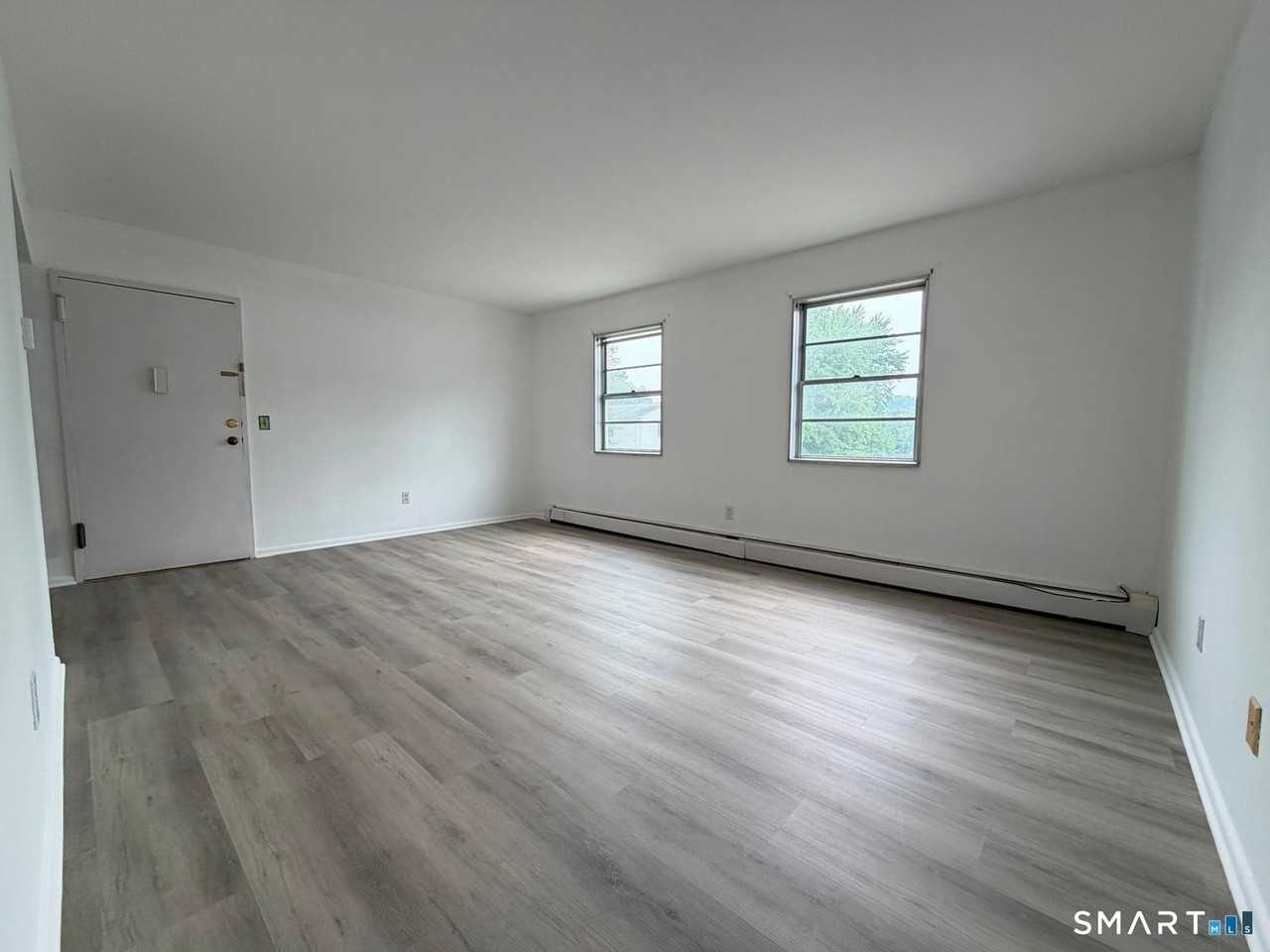 18 Fairview Dr #3 - Photo 7 of 24