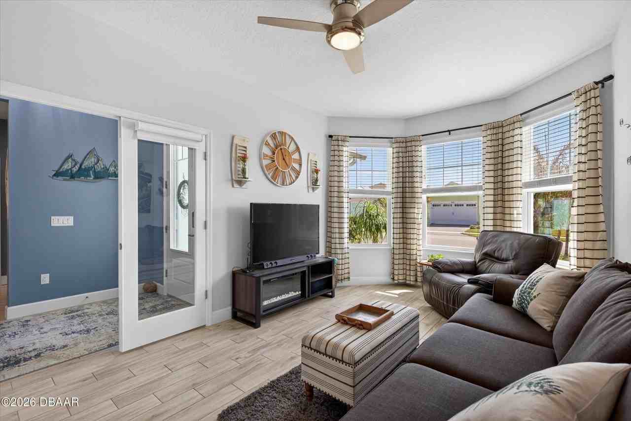 504 Coral Reef Way - Photo 7 of 50