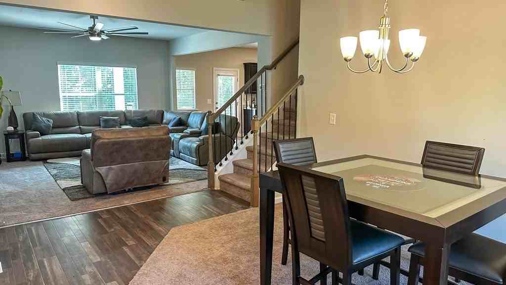 135 Collington Cir - Photo 3 of 24