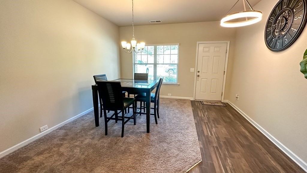 135 Collington Cir - Photo 4 of 24
