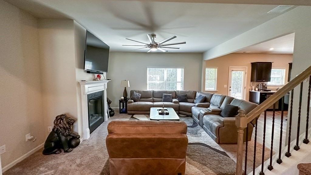 135 Collington Cir - Photo 5 of 24