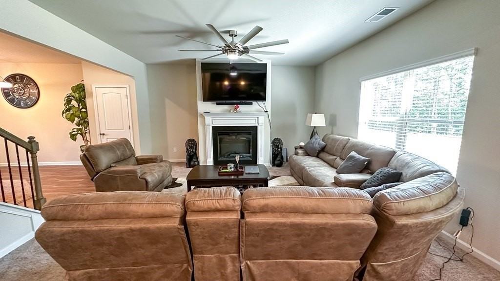 135 Collington Cir - Photo 7 of 24