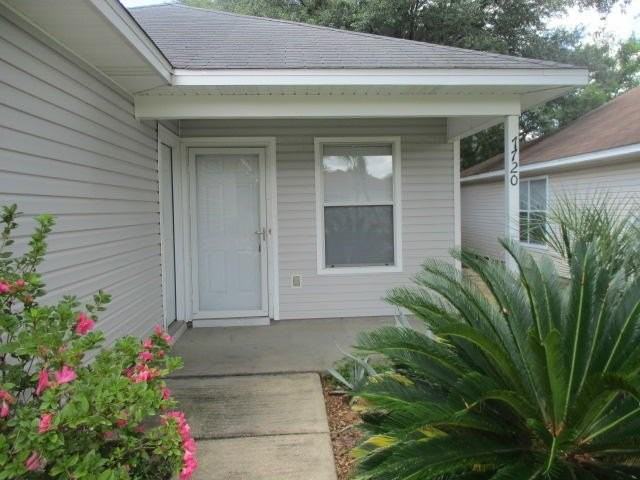 7720 Lola Cir - Photo 2 of 29