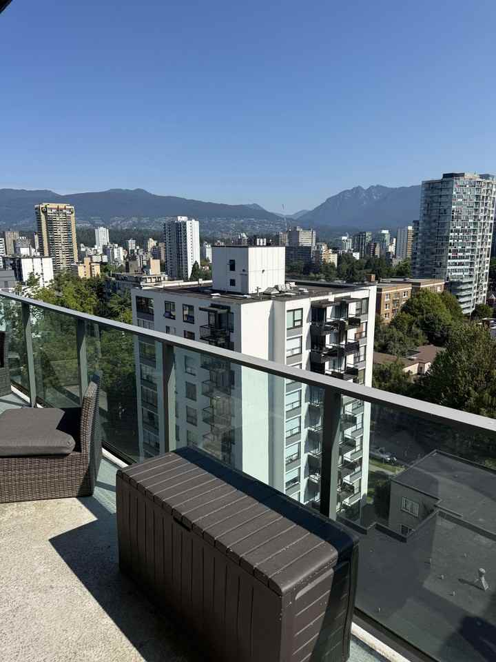 1365 Davie Street - Photo 15