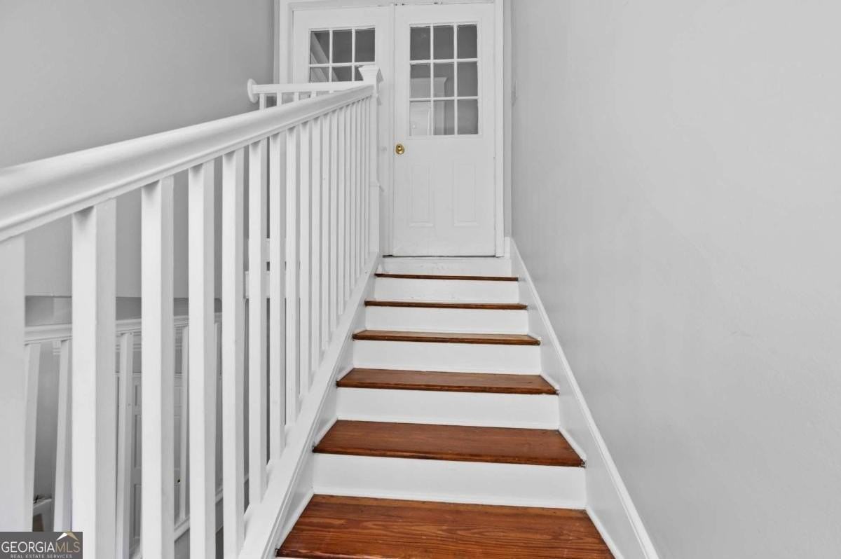 693 Myrtle St Ne - Photo 4 of 18