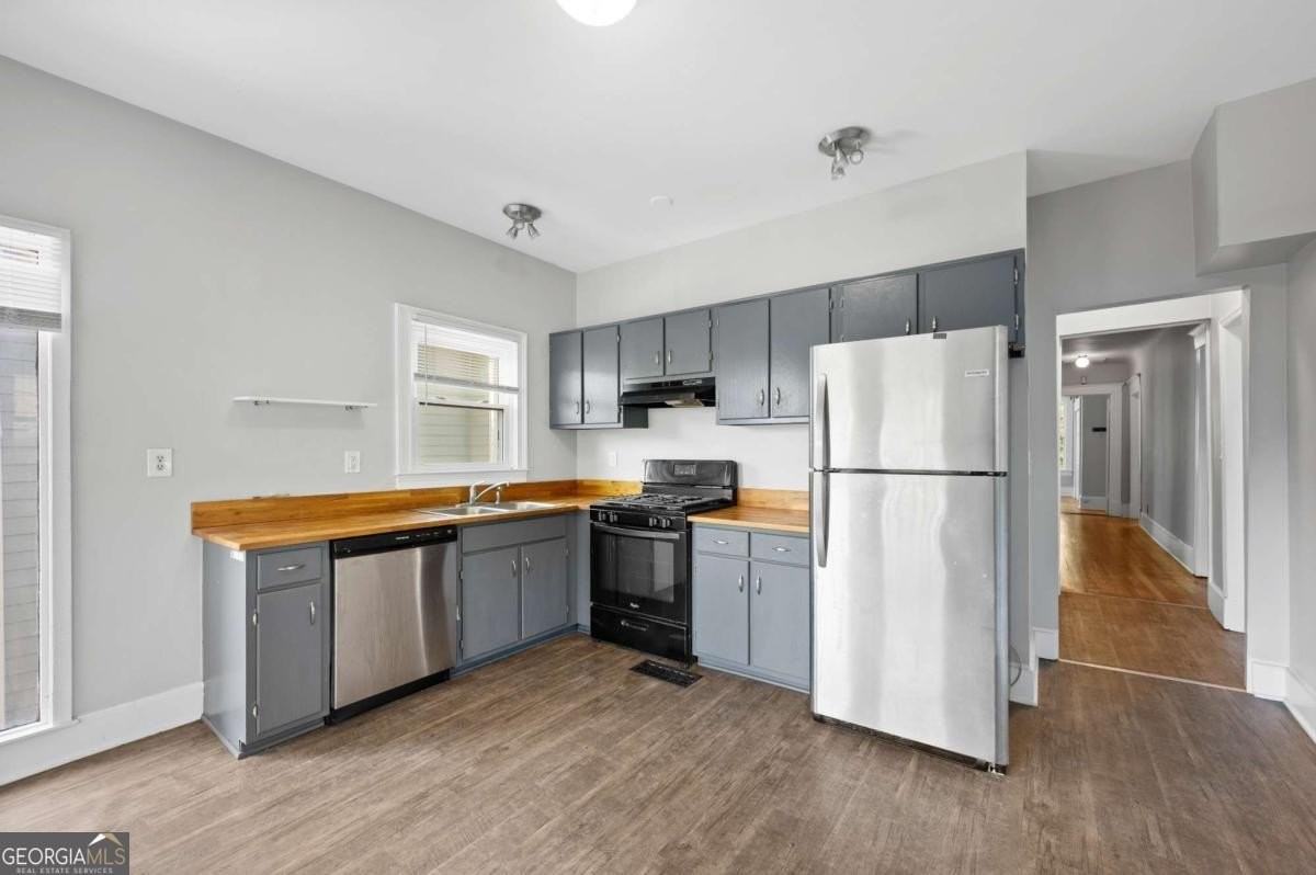 693 Myrtle St Ne - Photo 6 of 18
