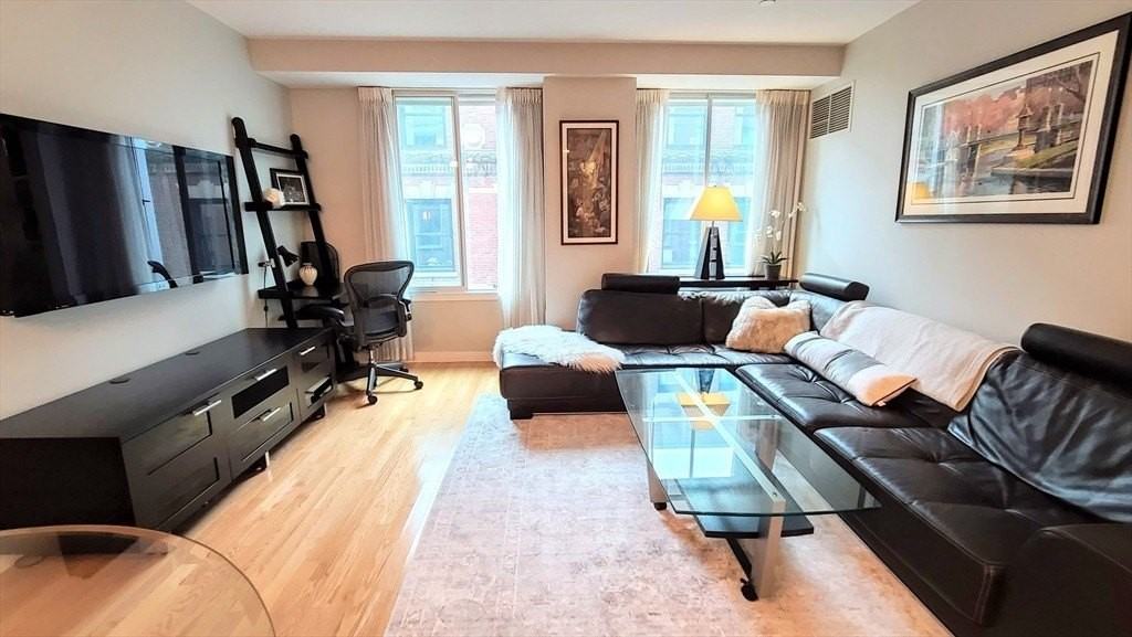 80 Broad 903 - Photo 2 of 14