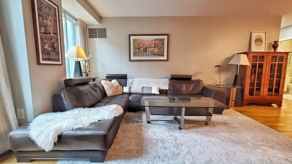 80 Broad 903 - Photo 3 of 14