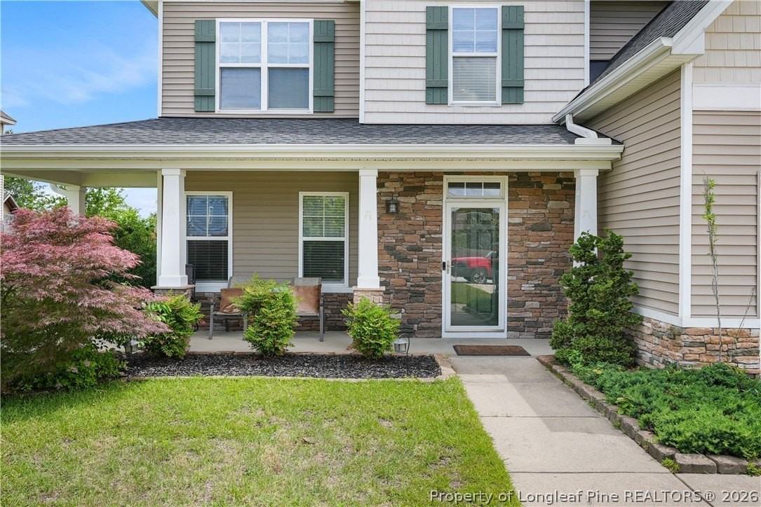 415 Highgrove Dr - Photo 3 of 49