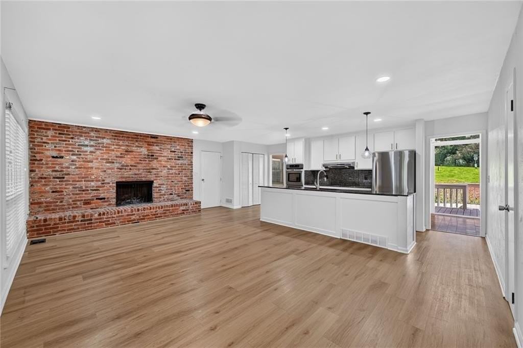 1714 S Johnson Ferry Rd Ne - Photo 3 of 32