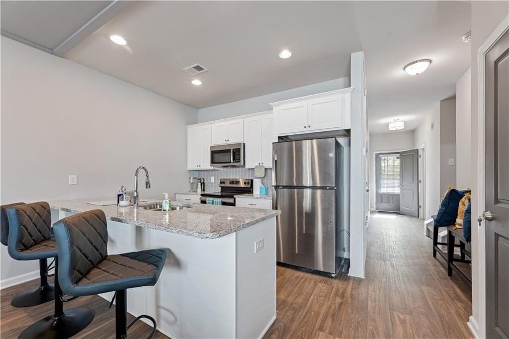 2831 Ridgeview Dr Sw - Photo 4 of 18